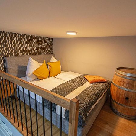 Main Train Station Apartment Close To The The Main Square! ปราก ภายนอก รูปภาพ